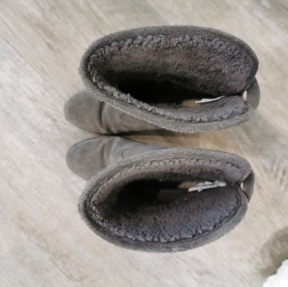 UGG Wedge Boots - Picture 5 of 7